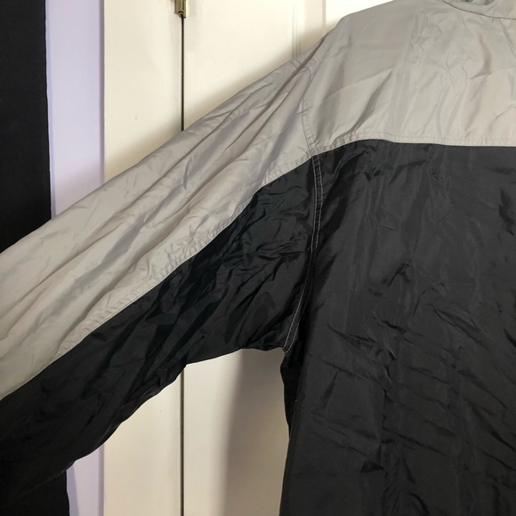 Basic Adidas windbreaker jacket - Picture 7 of 7